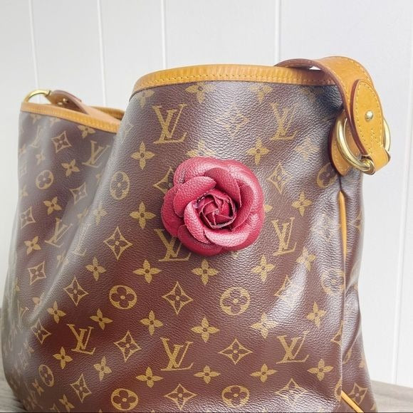 Camellia Flower Vegan Leather Magnetic Bag Charm